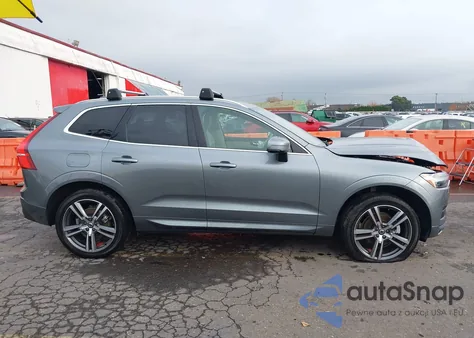 2021 Volvo Xc60 T5 Momentum z USA, uszkodzony, nr VIN YV4102RK3M1810644